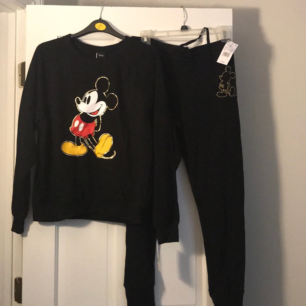 Disney Mickey Mouse sweatshirt and sweat pants